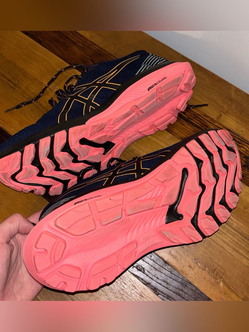 Asics Running Shoes - Picture 6 of 6